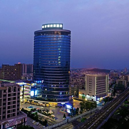 Hampton By Hilton Zhongshan Nanlang Zewnętrze zdjęcie