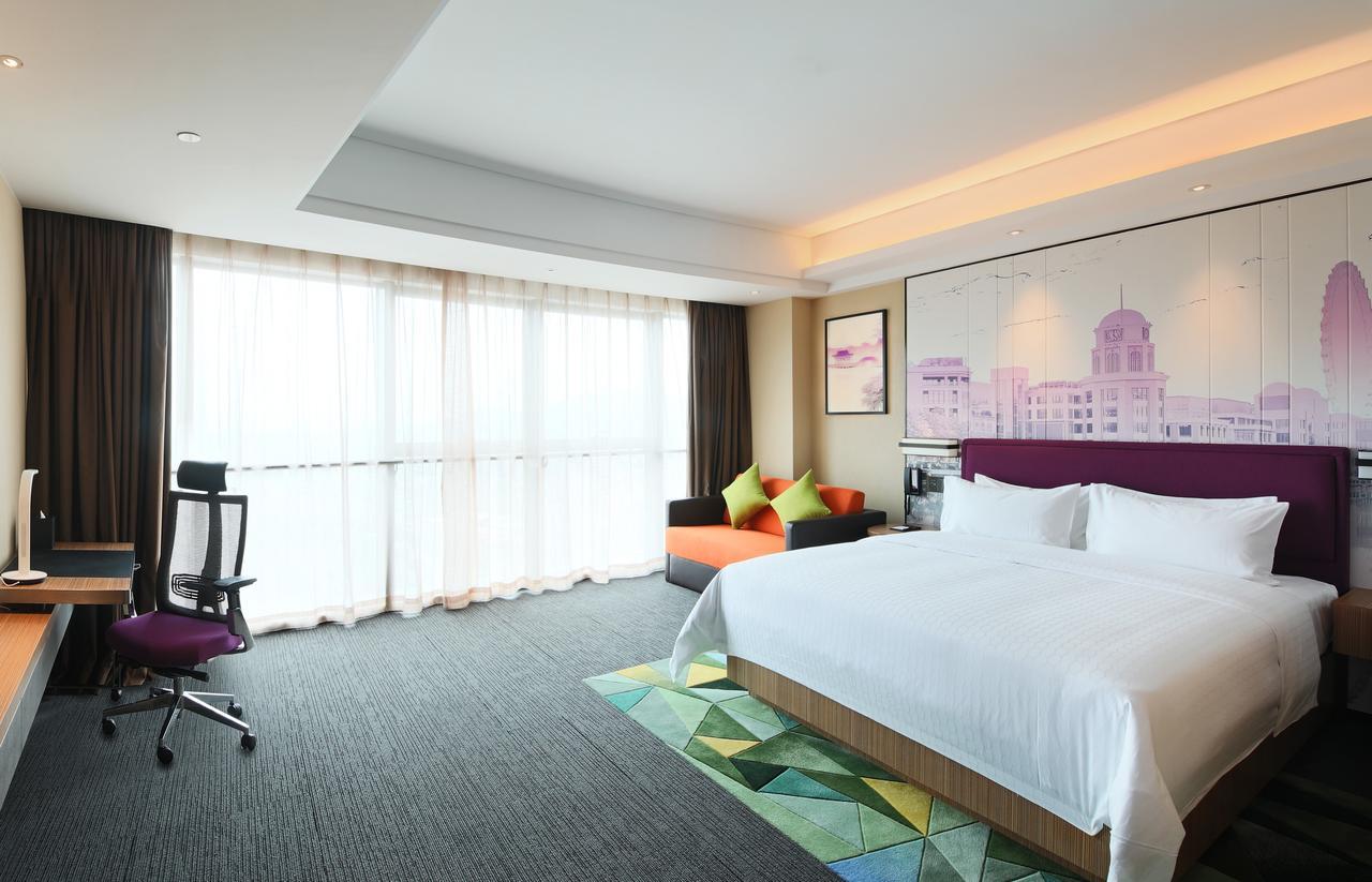 Hampton By Hilton Zhongshan Nanlang Zewnętrze zdjęcie
